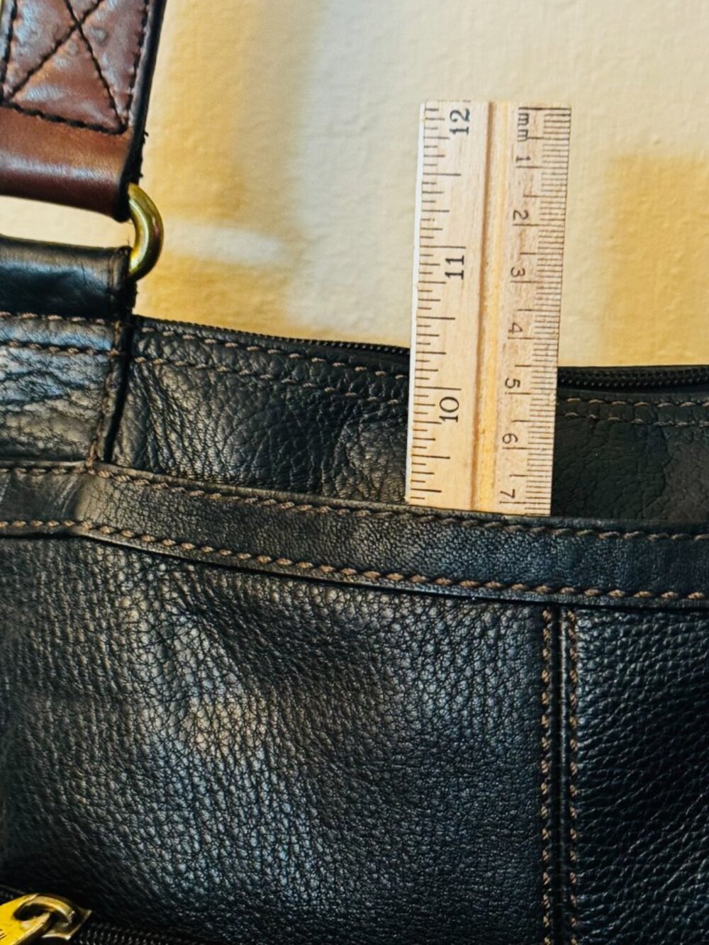 Fossil Morgan Traveler Black Soft Pebble Leather Organizer Crossbody Bag READ - Picture 8 of 15